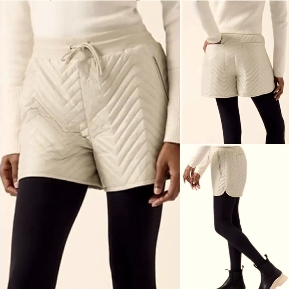 NWT Athleta Cream Quilted Apres Ski Short.  Size 4